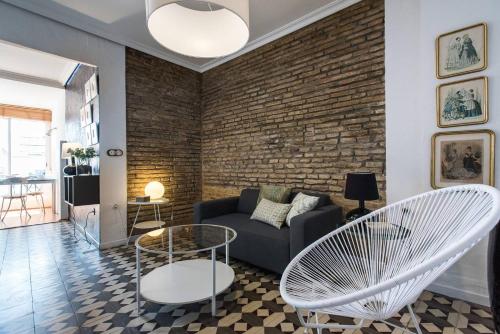 Alhóndiga Suite Apartment with Terrace 5