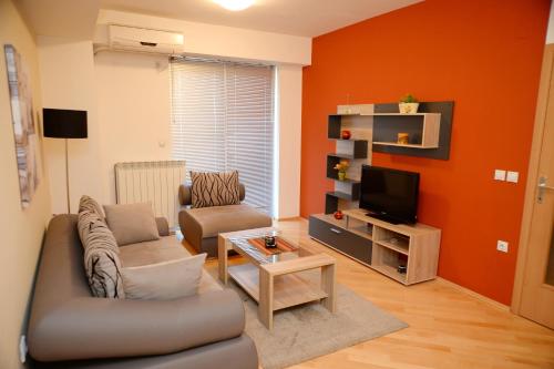 Exclusive One-Bedroom Apartment 2 - Jordan Mijalkov Str.