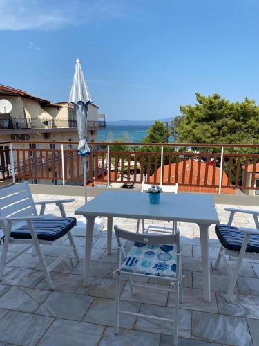  FLAT WITH 360 percent terrace view in 63085 Chaniotis