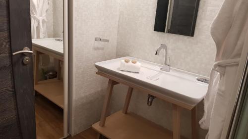 Les Suites du Saint Nazaire - Les Balcons de la Cité - image 5