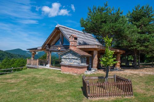 Holiday Home Ernest Železni with hot tub