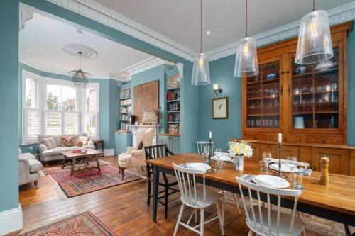 GuestReady - Renovated 2BR Garden Home in West London gîte à louer Hammersmith