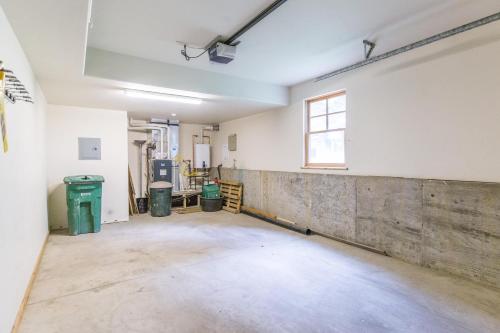 Elkhorn Townhome 1939 - image 10