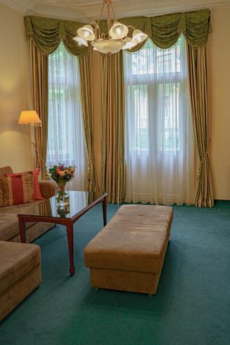 Hotel Mignon - image 7