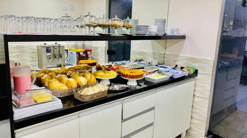 อาหารและเครื่องดื่ม, Hotel Quintino - Metrô Sé - Próximo ao Brás e 25 de Março (Hotel Quintino - No Coracao de Sao Paulo, 2 Min do Metro Se, 10 Min do Bras, 5 Min da 25 de Marco e ) in เซ