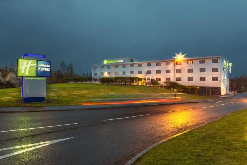 Holiday Inn Express Manchester Airport, an IHG Hotel