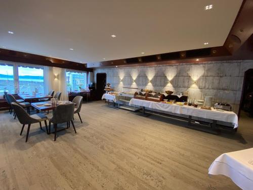 Food and beverages, Akzent Hotel Lowen in Langenargen