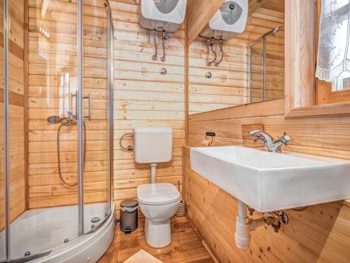 Chalet Plitvice II by Interhome in Vrelo Koreničko