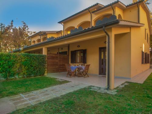  Apartment Thermae Apartment 24 by Interhome in Sorano