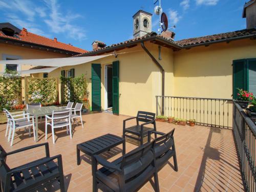  Apartment Verde by Interhome in Porto Valtravaglia