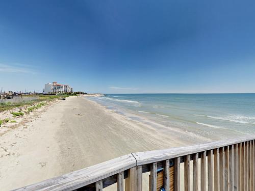 AlwaySunny Condo Unit 2115 - main image