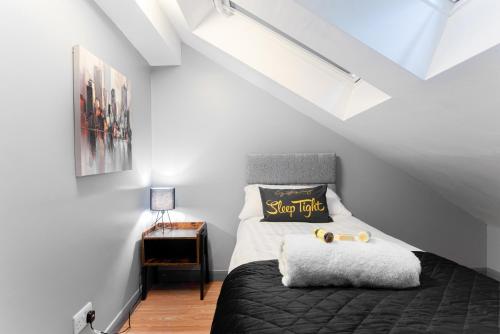 The Eistedfod Penthouse - Berwyn House - image 5