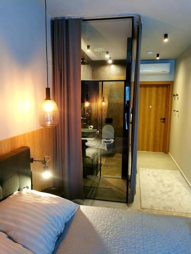 Deluxe Double Room with Shower