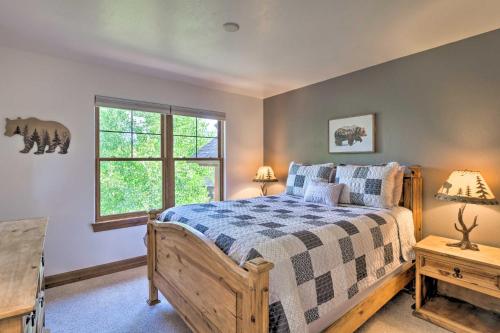 Updated Family Getaway with Deck and Ski Shuttle! - image 12