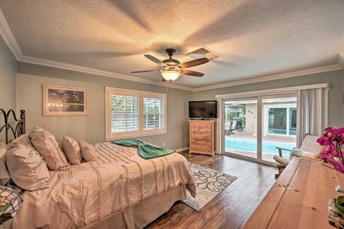 Waterfront Marco Island House with Private Pool and Dock - image 8