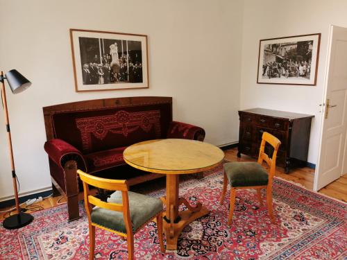 Altstadt Palais - image 3