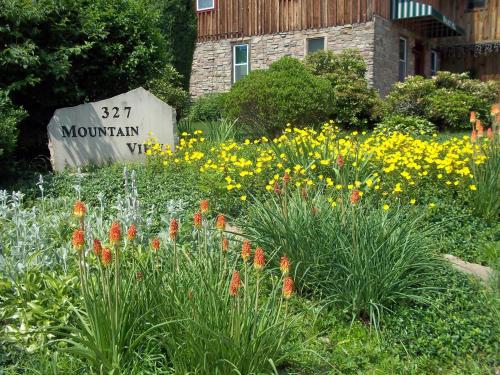 Baneberry Meadows B&B in Donegal, USA