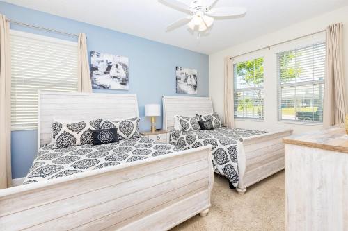 Spacious 6B Holiday Home with Private Pool Resort near Disney! - image 10