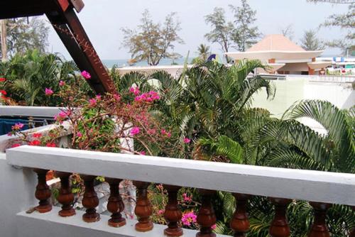 Phuket Golden Sand Inn - SHA Extra Plus – Karon Beach, WY
