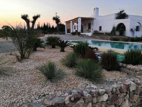  Cortijo la Oliva in Los Cerrillos