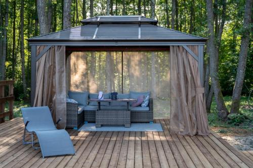 Balcony/terrace, Hundi Holiday Home Cabin "Paat" in Haapsalu