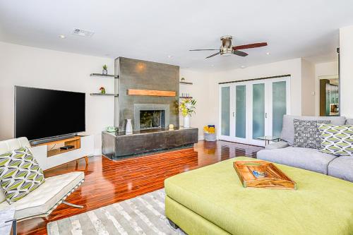Tahquitz Modern Oasis Permit# 1207 in Palm Springs, USA