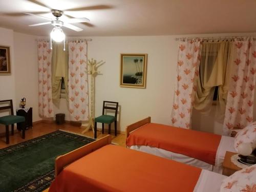 Twin Room Plomin Luka 15078c