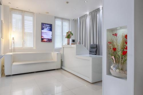 Blc Design Hotel - image 4