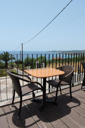 Balcony/terrace, Aristomenis Studios in Vlachata