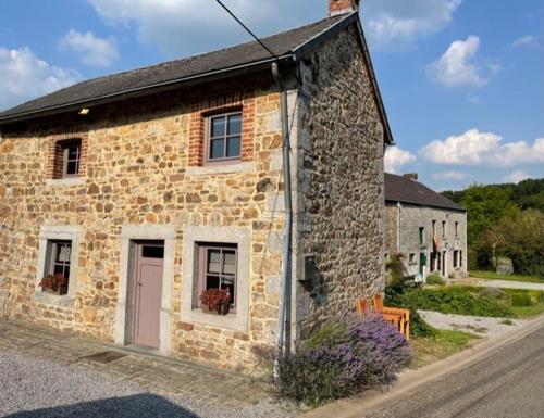 Maison de charme gîte à louer Érezée