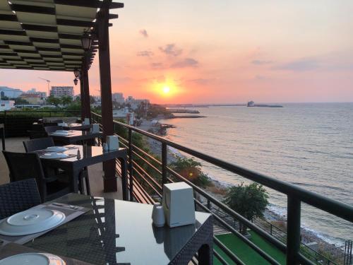 Nhà hàng, High Life Hotel in Kyrenia