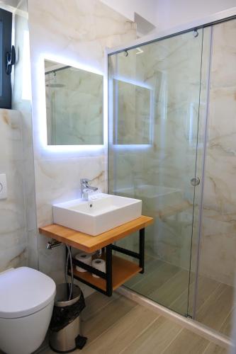 Hilltop Heaven Hotel