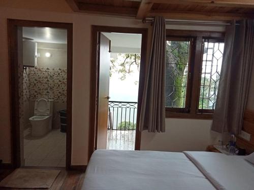 Family Duplex Room with Balcony image 2