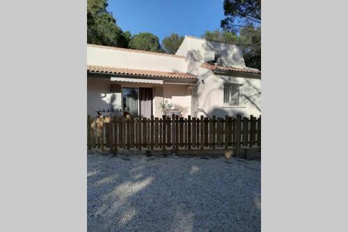 MAISON 5 Personnes EN GARRIGUE - PISCINE-SPA PRIVÉ