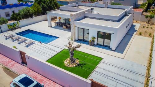 VILLA MI LUNA - main image