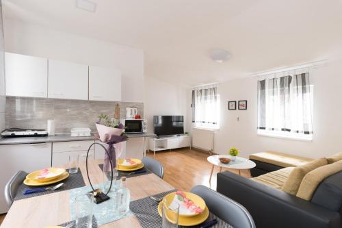 Apartmani kod Marka, Пожега
