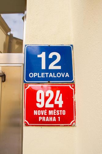 Hostel Mandarinka – Prague, NY
