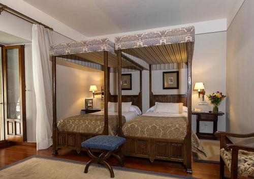 Parador de Santiago - Hostal Reis Catolicos - image 10