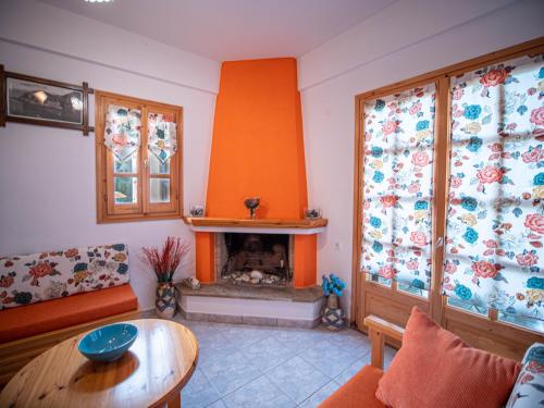 Orange House for big families in Damouchari - Delicious Houses