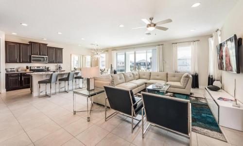 Beautiful Villa with first class amenities on Encore Resort at Reunion Orlando Villa 4708 - image 2