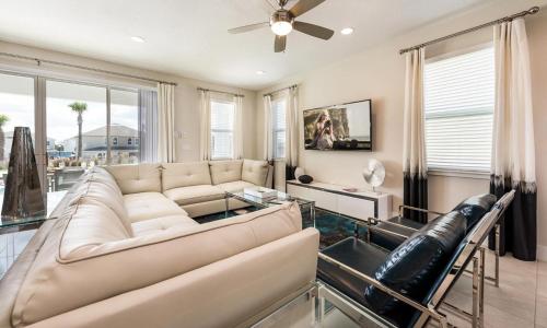 Beautiful Villa with first class amenities on Encore Resort at Reunion Orlando Villa 4708 - image 3