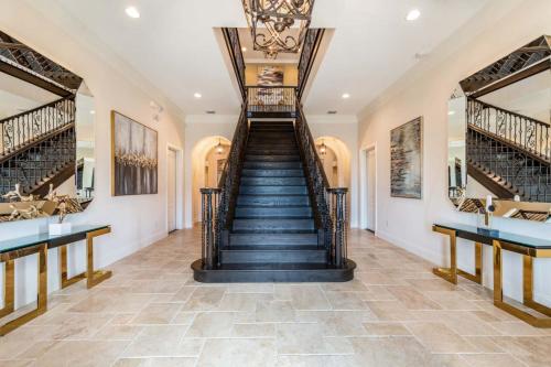 Exclusive Mansion with Large Private Pool on Reunion Resort and Spa Orlando Mansion 4742 - image 2