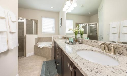 Exclusive Villa with Large Private Pool on Encore Resort at Reunion Orlando Villa 4384 - image 11