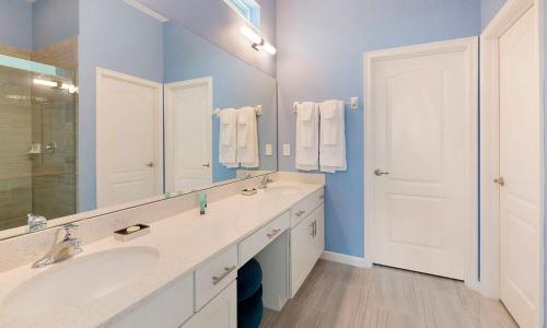 Luxury Contemporary Style Villa on Solterra Resort Orlando Villa 4544 - image 12