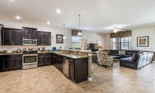 Luxury Private Villa with Large Pool on Champions Gate Resort Orlando Villa 4685 - image 5