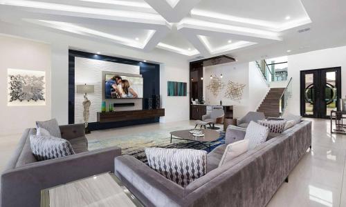 Luxury Villa on Reunion Resort and Spa with a Private Pool Orlando Mansion 4618 - image 6