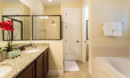 Luxury Villa with Private Pool on Encore Resort at Reunion Orlando Villa 4352 - image 8