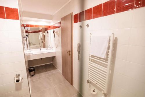 King Room image 10