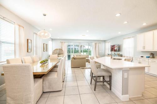 Luxury Villa with Private Pool on Encore Resort at Reunion Orlando Villa 4453 - image 3