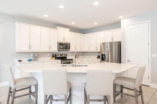 Luxury Villa with Private Pool on Encore Resort at Reunion Orlando Villa 4453 - image 5